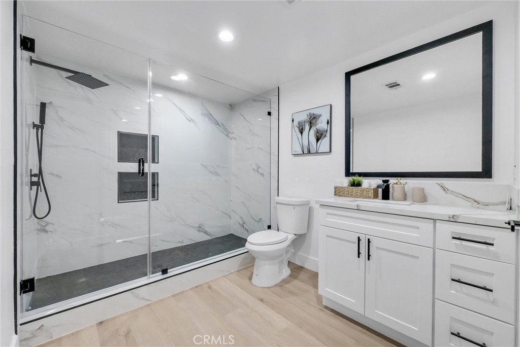 4108 E Fernwood Avenue