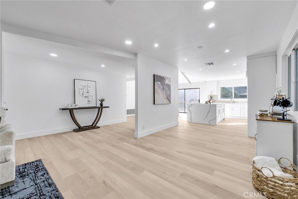 4108 E Fernwood Avenue