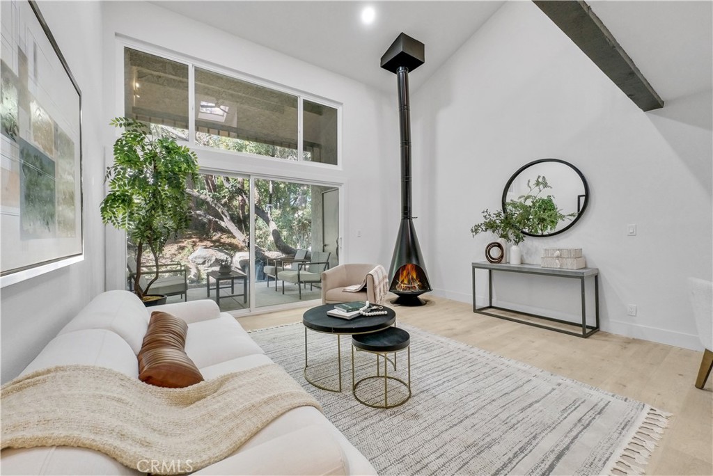 4900 80 E Chapman Ave 80