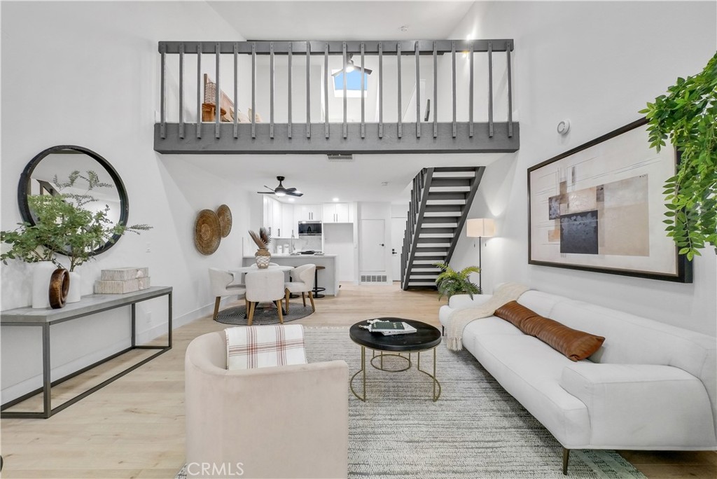 4900 80 E Chapman Ave 80