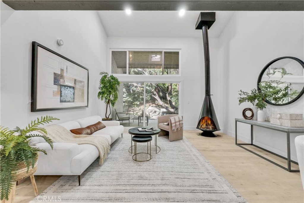 4900 80 E Chapman Ave 80