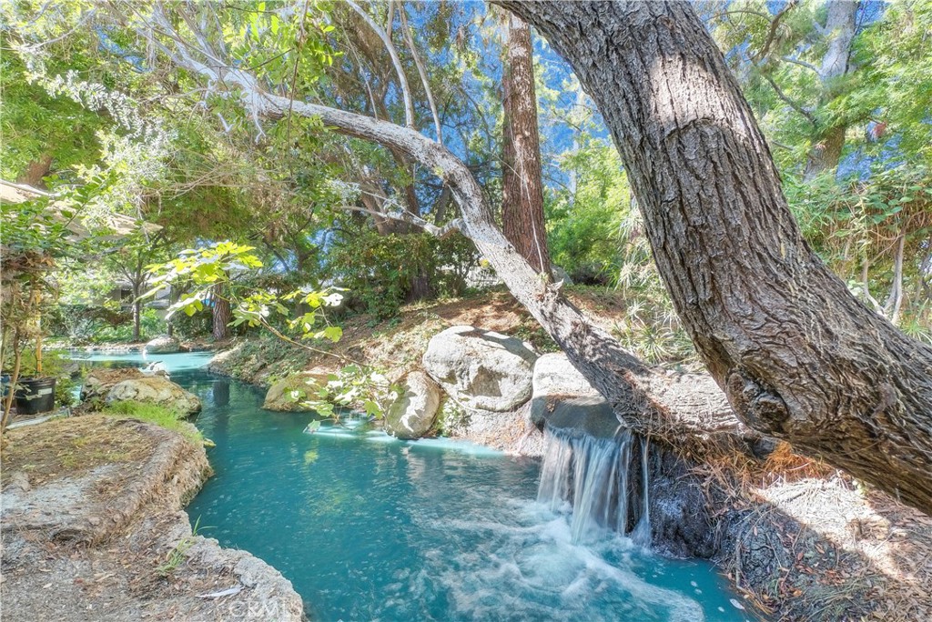 4900 80 E Chapman Ave 80