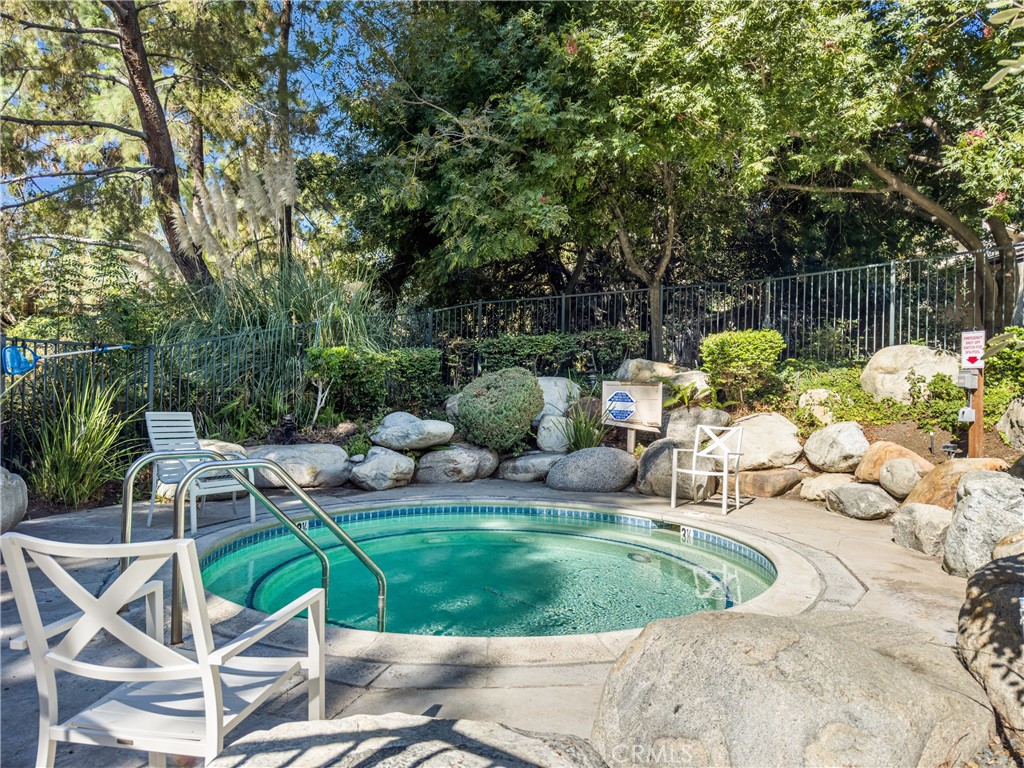 4900 80 E Chapman Ave 80