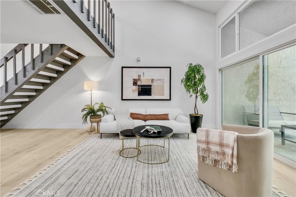 4900 80 E Chapman Ave 80