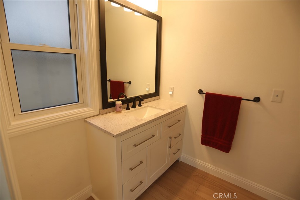 17509 Graystone Avenue