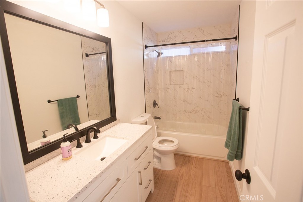 17509 Graystone Avenue