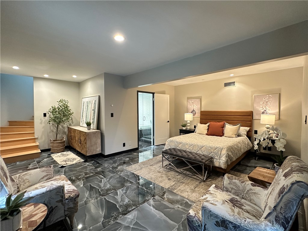 1420 Crestview Avenue