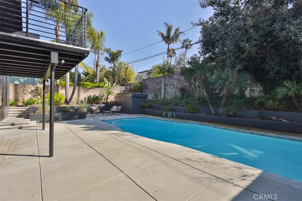 1420 Crestview Avenue