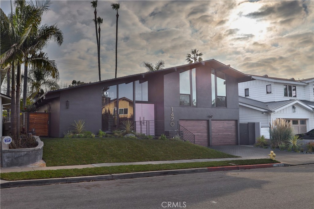 1420 Crestview Avenue