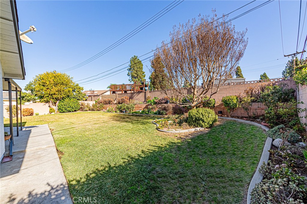 13234 Fonseca Avenue