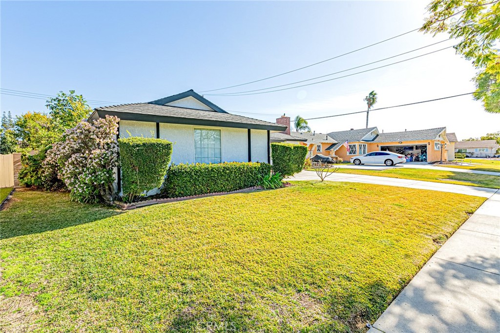 13234 Fonseca Avenue