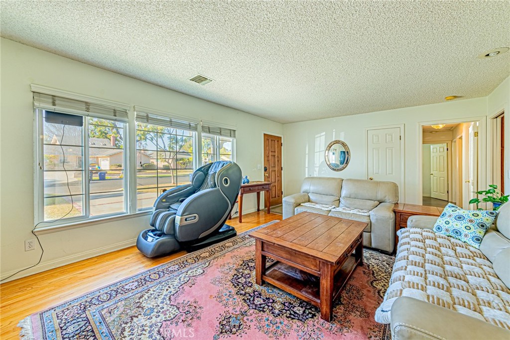 13234 Fonseca Avenue