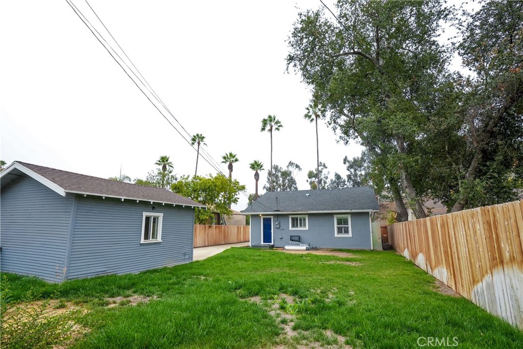 2935 La Tierra Street