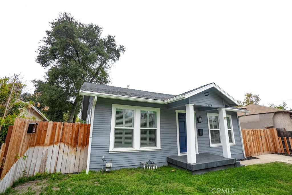 2935 La Tierra Street