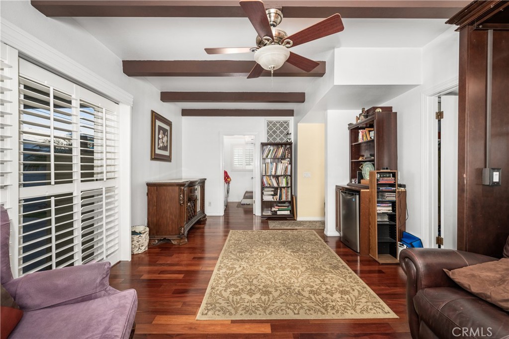 5633 E Spring Street