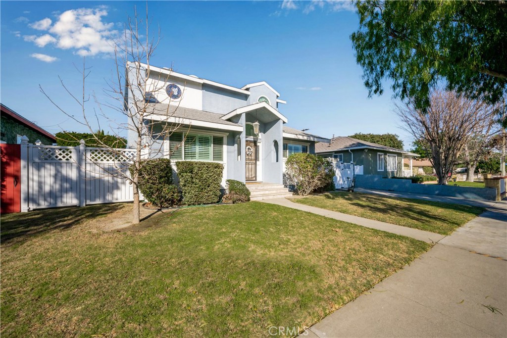 5633 E Spring Street