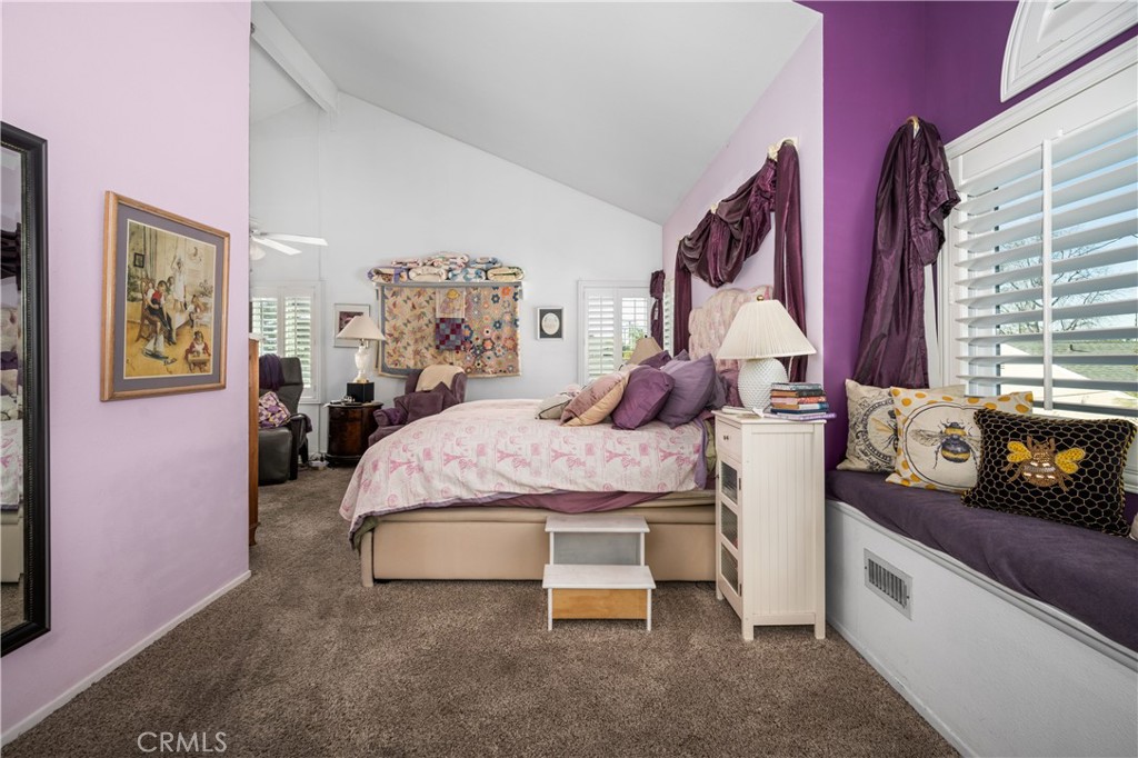 5633 E Spring Street