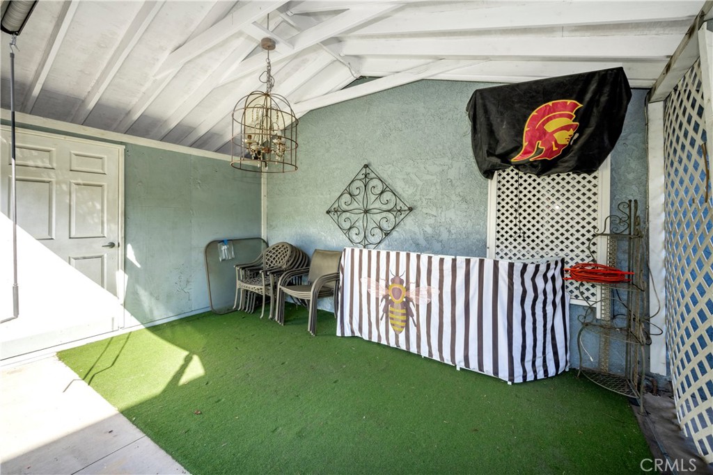 5633 E Spring Street