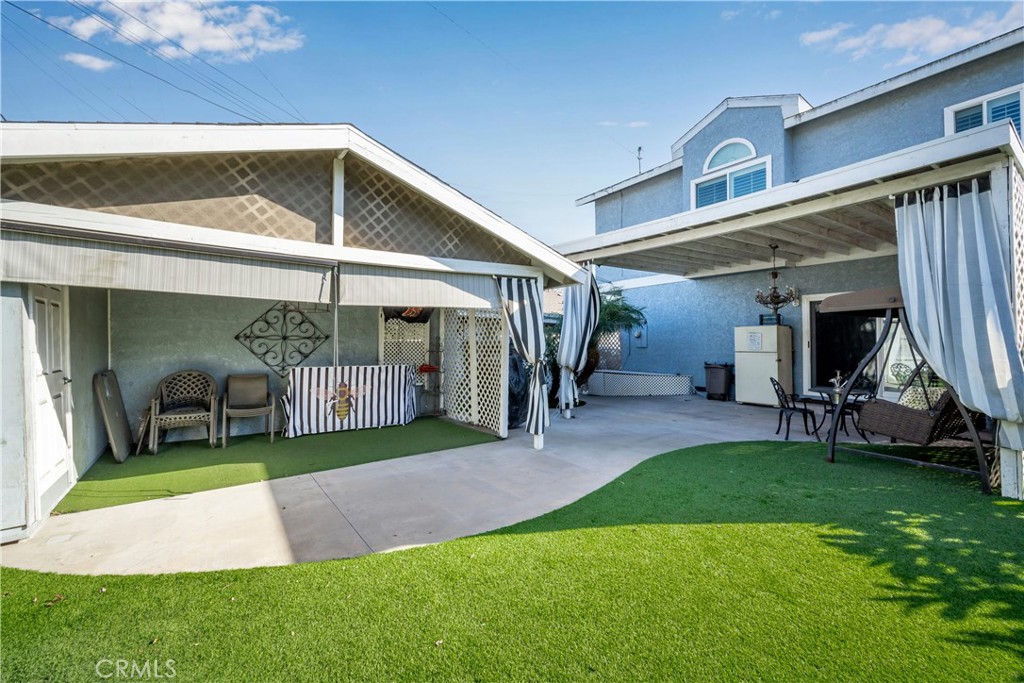 5633 E Spring Street