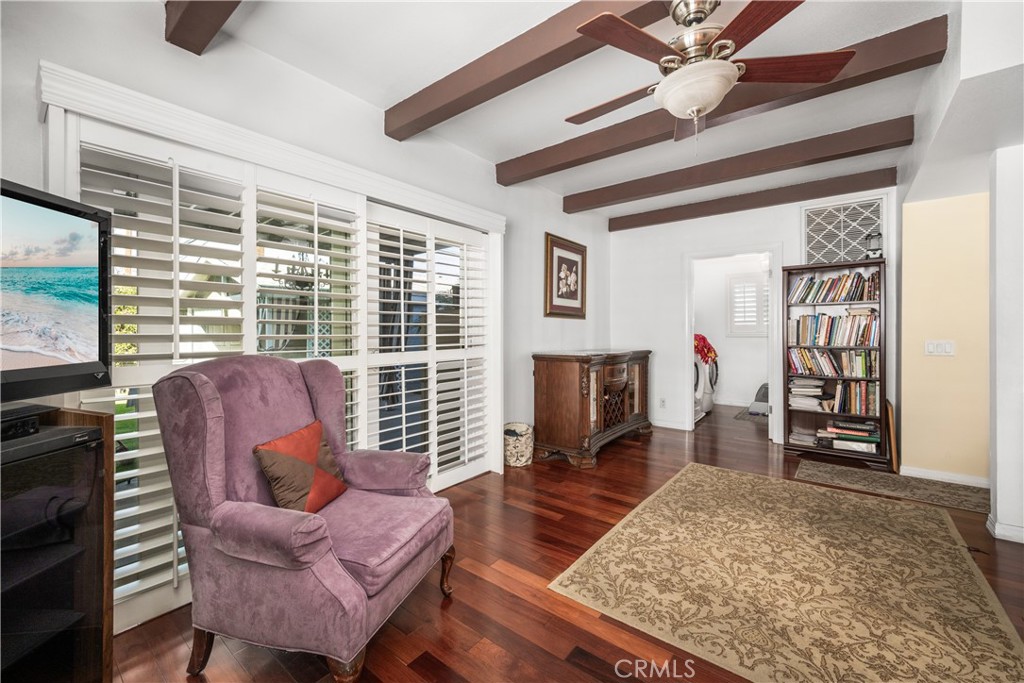 5633 E Spring Street