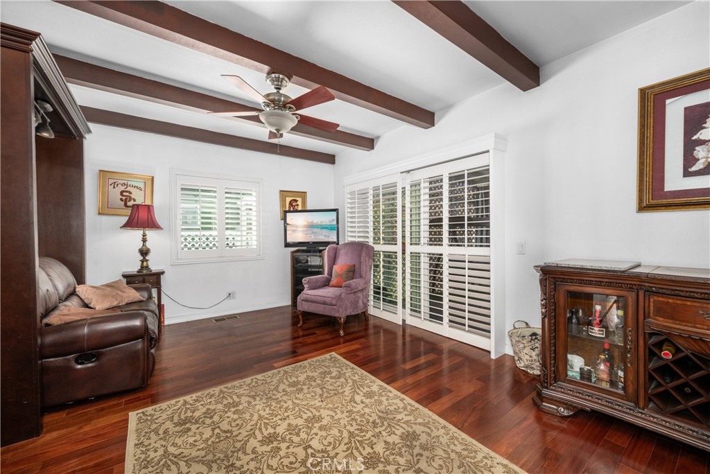 5633 E Spring Street