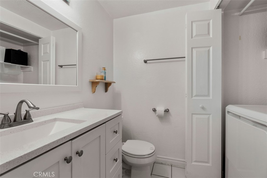 1910 W Palmyra Avenue 7