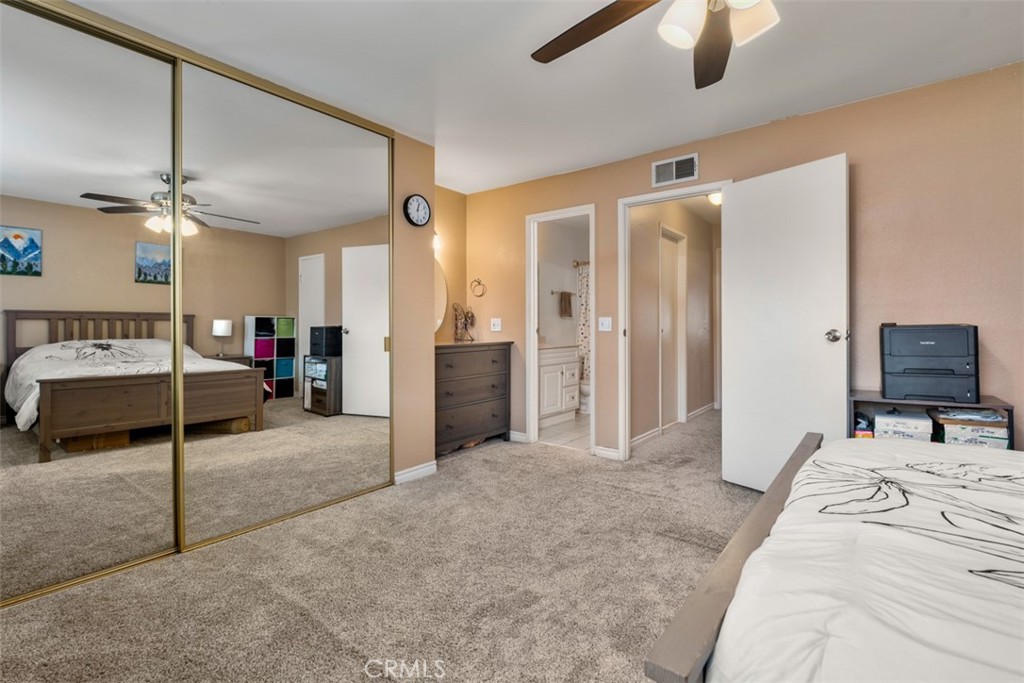 1910 W Palmyra Avenue 7