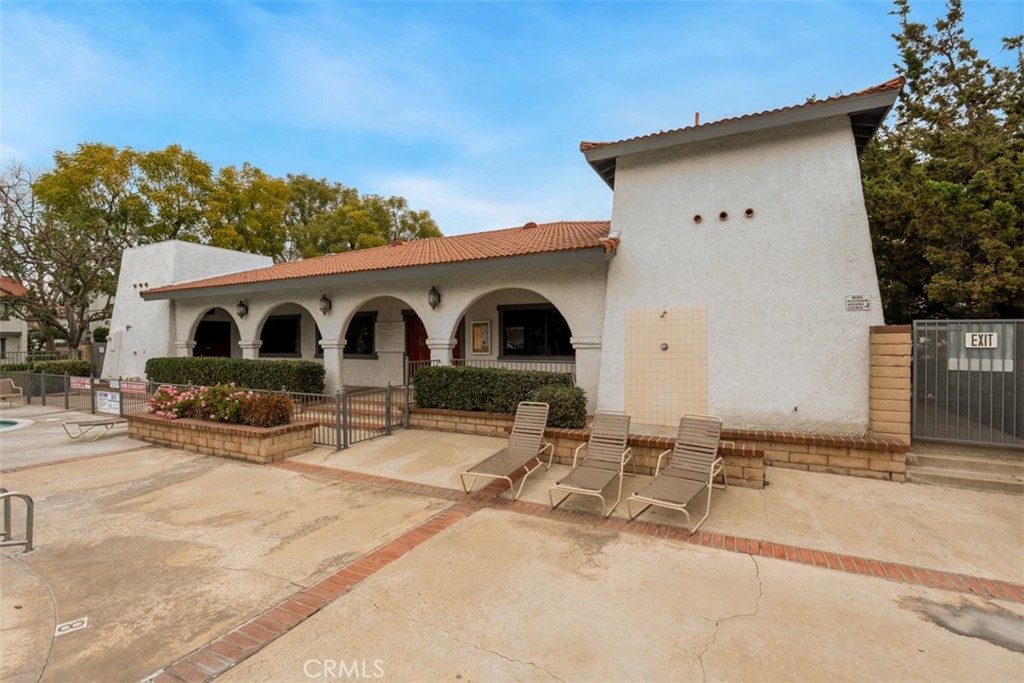 1910 W Palmyra Avenue 7