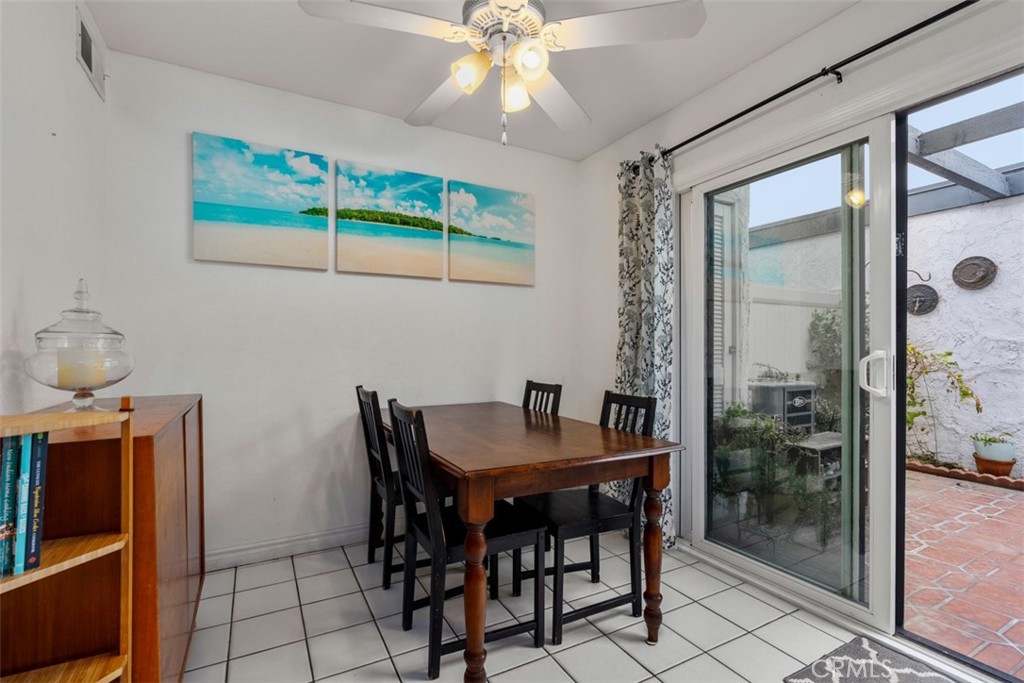 1910 W Palmyra Avenue 7