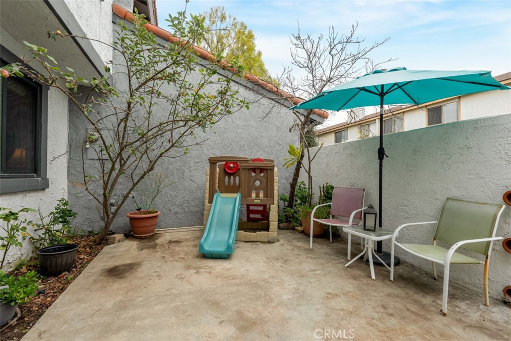 1910 W Palmyra Avenue 7