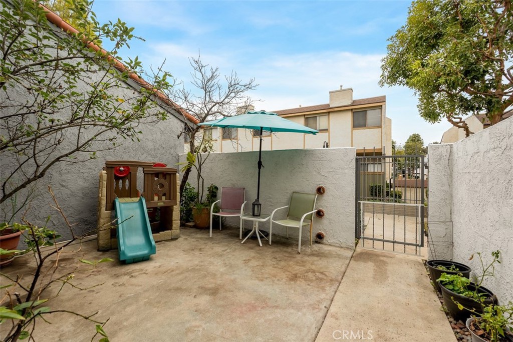 1910 W Palmyra Avenue 7