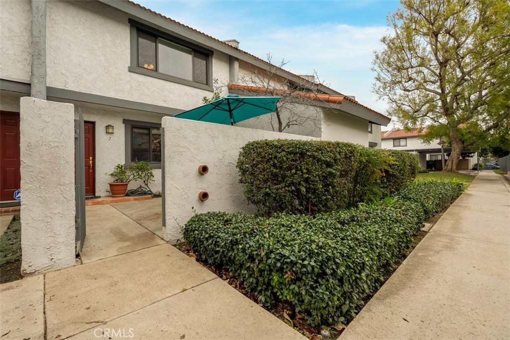 1910 W Palmyra Avenue 7