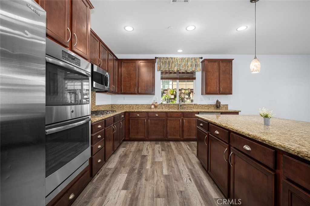 53008 Bantry Bay Street