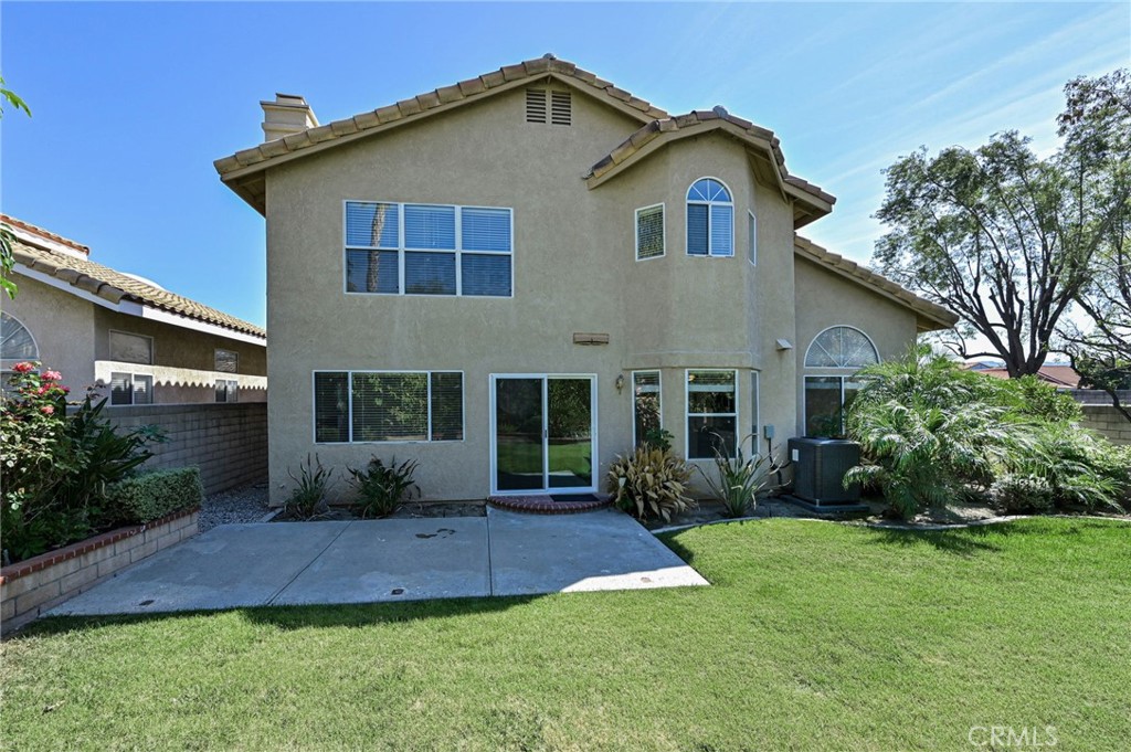 1775 N AZURE Street