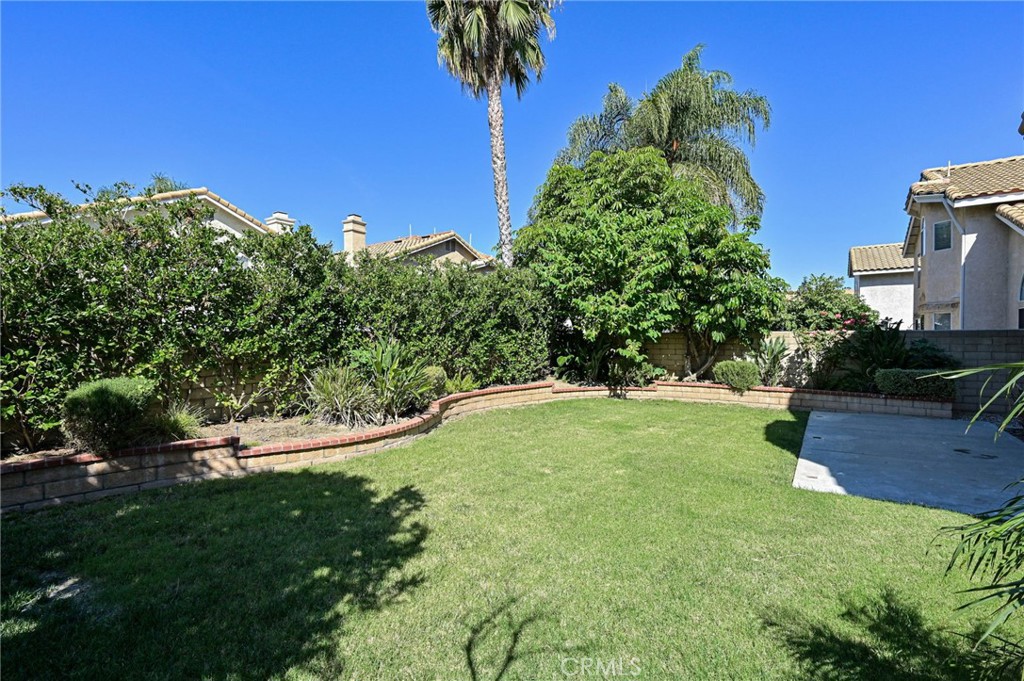 1775 N AZURE Street