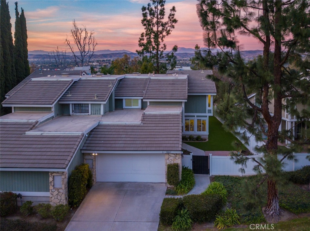 5867 E MOUNTAIN LOOP Trail 11