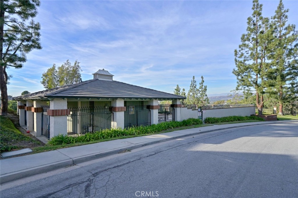 5867 E MOUNTAIN LOOP Trail 11