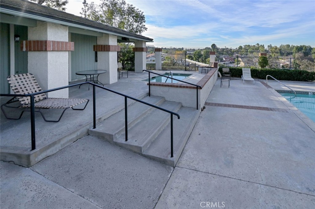 5867 E MOUNTAIN LOOP Trail 11