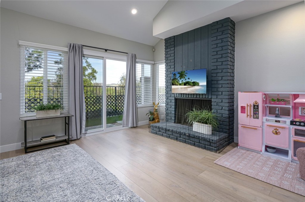 5867 E MOUNTAIN LOOP Trail 11