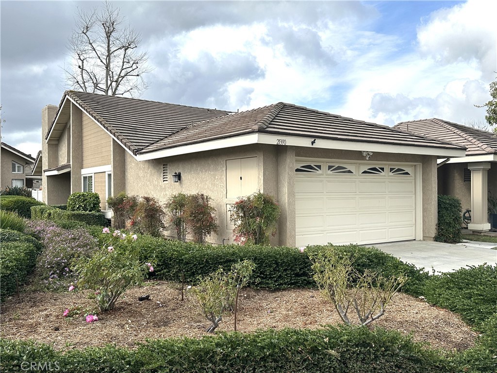 21390 Via Del Vaquero