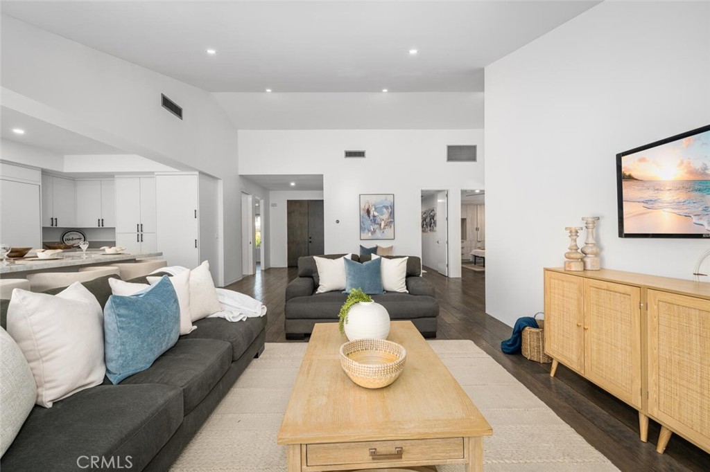 7900 E Cramer Street