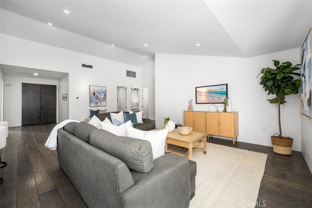 7900 E Cramer Street