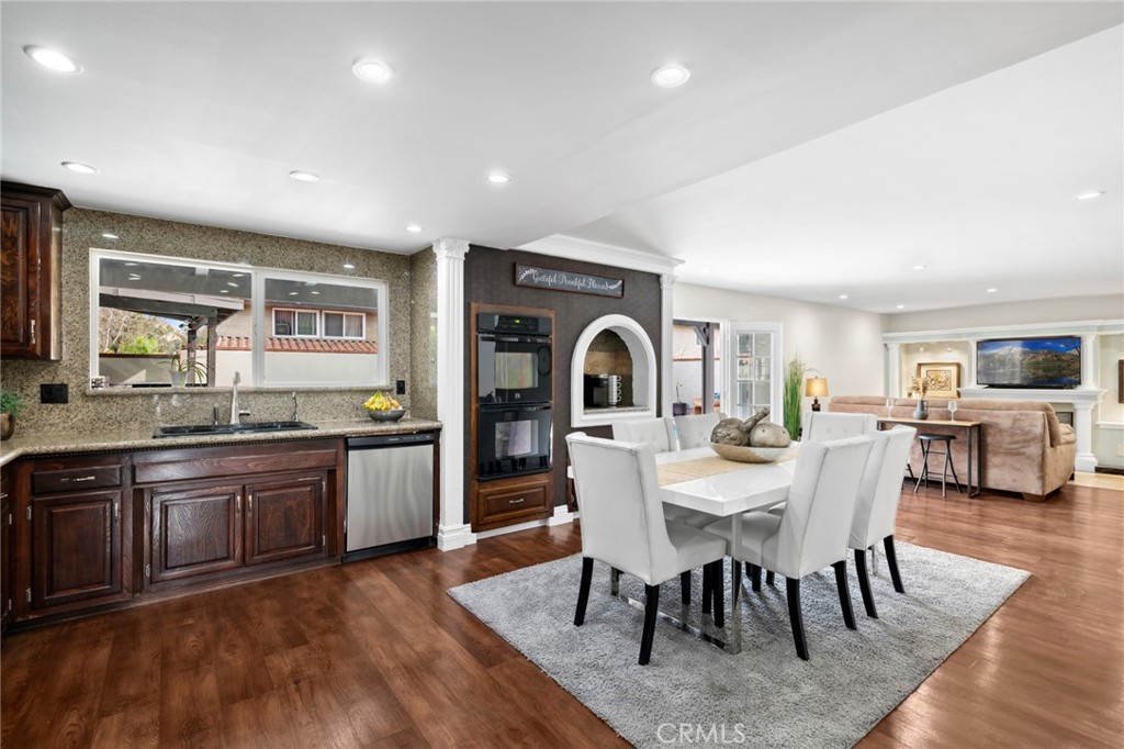 6889 E Georgetown Circle