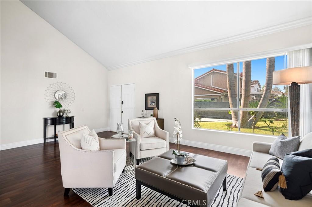 6889 E Georgetown Circle