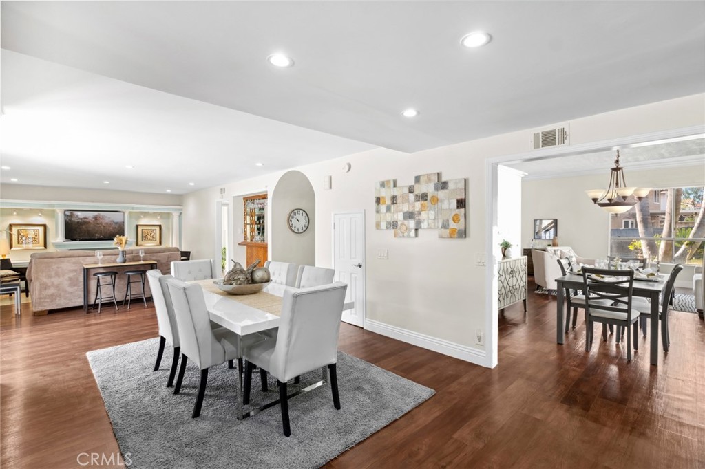 6889 E Georgetown Circle