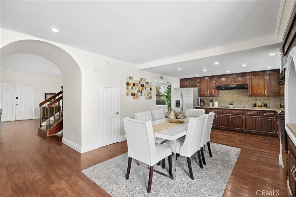 6889 E Georgetown Circle