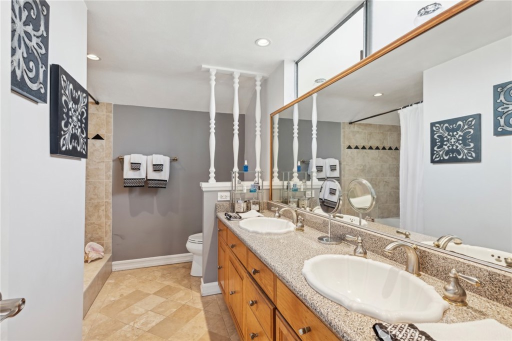 6889 E Georgetown Circle