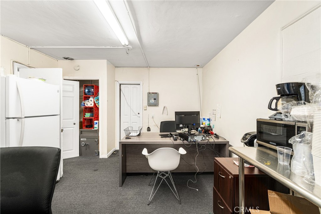 1106 W Santa Ana Boulevard