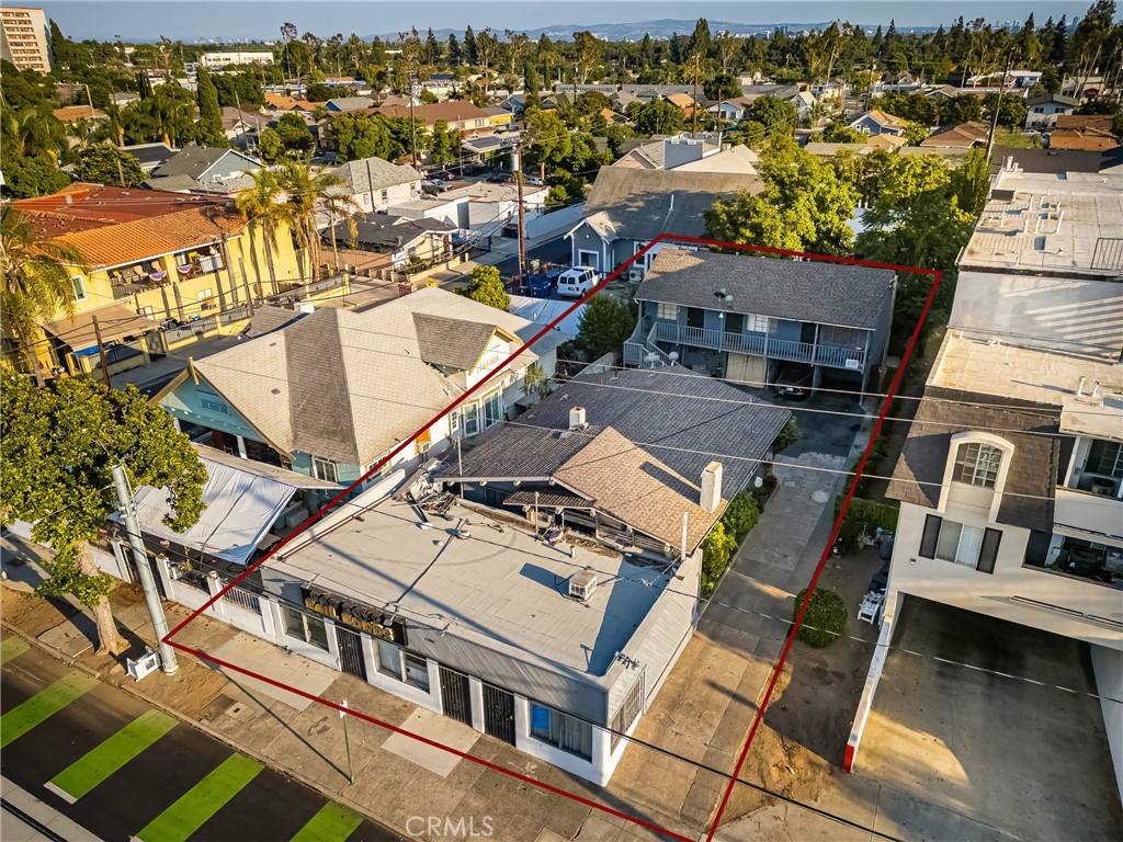 1106 W Santa Ana Boulevard