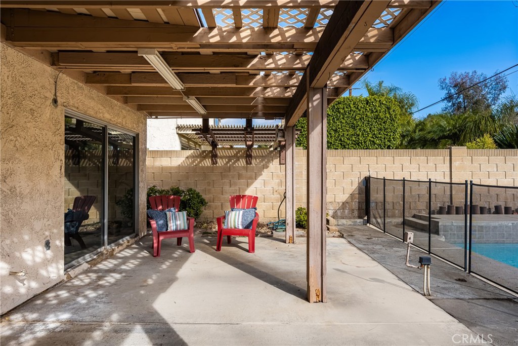 7842 E Woodsboro Avenue